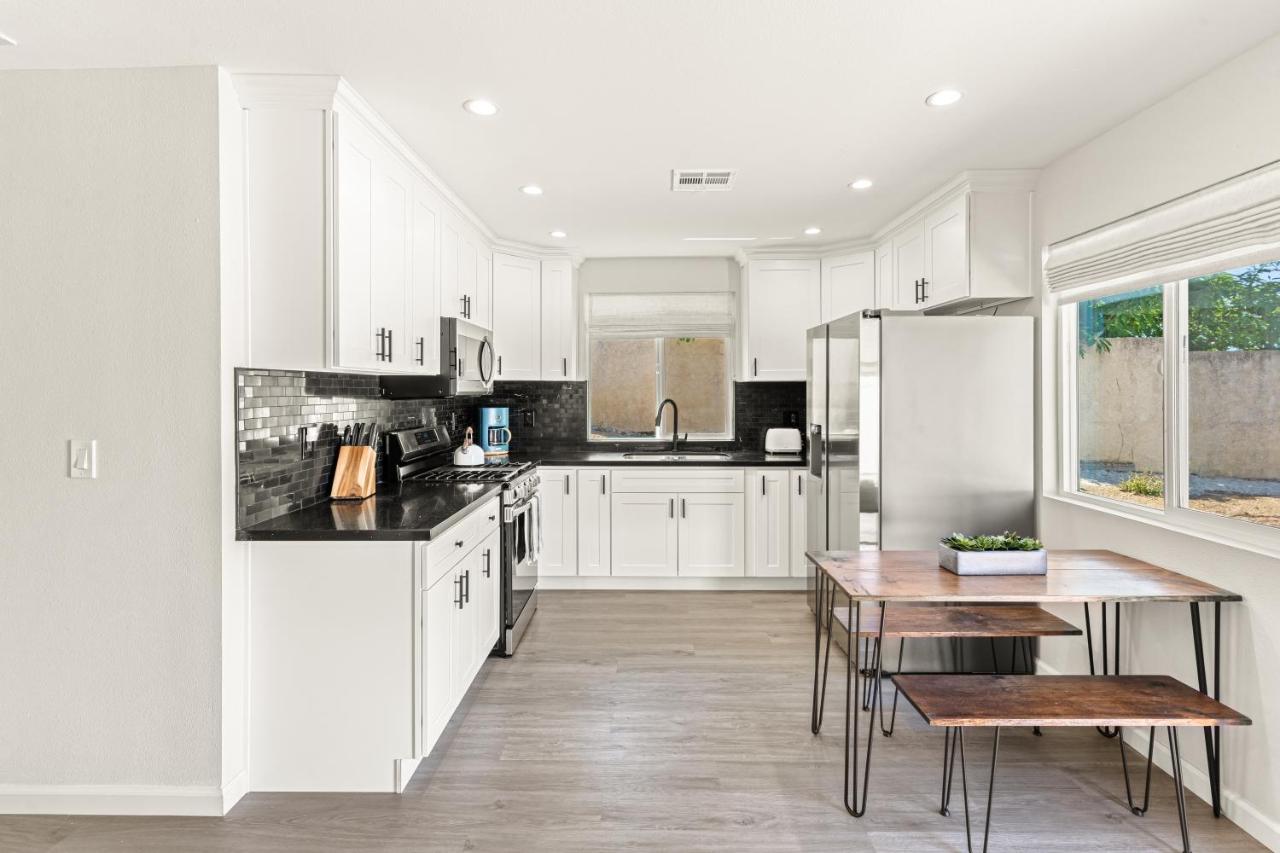 Estepa Unit #3 By Pmi Thousand Oaks Eksteriør billede